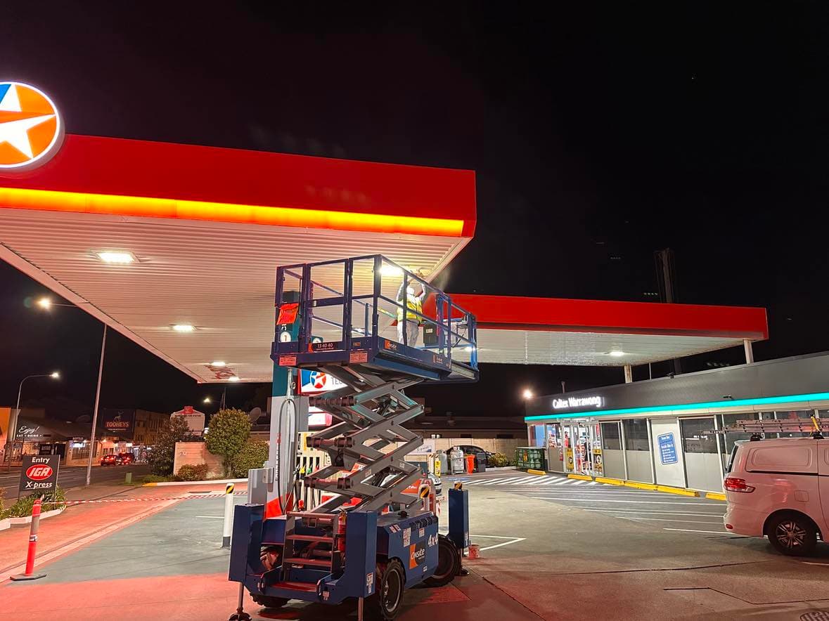 Commercial service station repaint